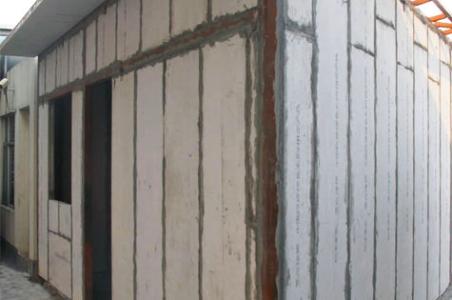 輕質(zhì)隔墻為什么不能作為建筑外墻？