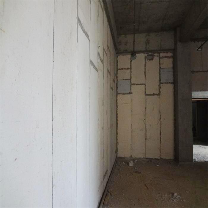 廣州某機(jī)械加工企業(yè)廠房泡沫水泥夾芯條板安裝現(xiàn)場(chǎng) 廣州某機(jī)械加工企業(yè)廠房泡沫水泥夾芯條板安裝現(xiàn)場(chǎng)